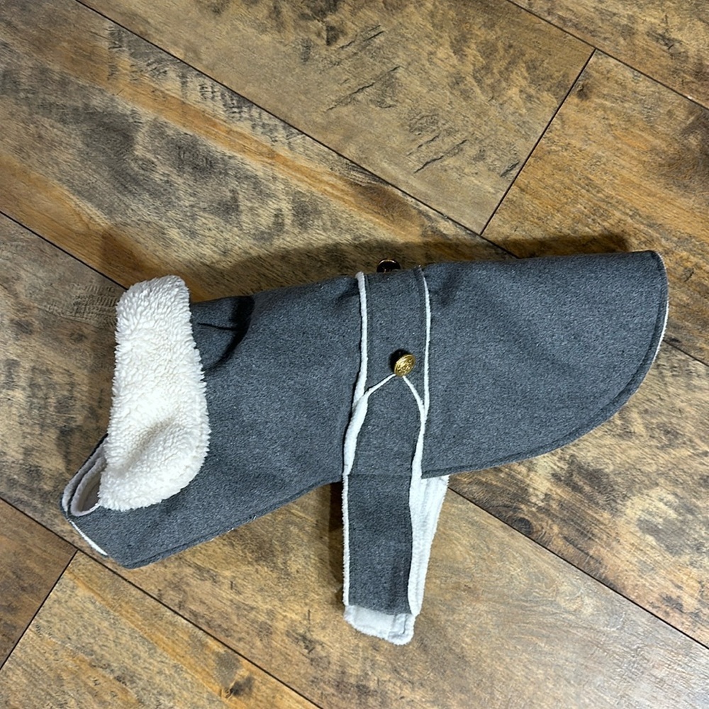 Cozy Gray Sherpa-Lined Dog Coat Sz L